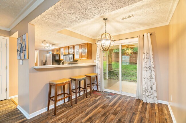 Building Photo - 2376 Wadsworth Dr