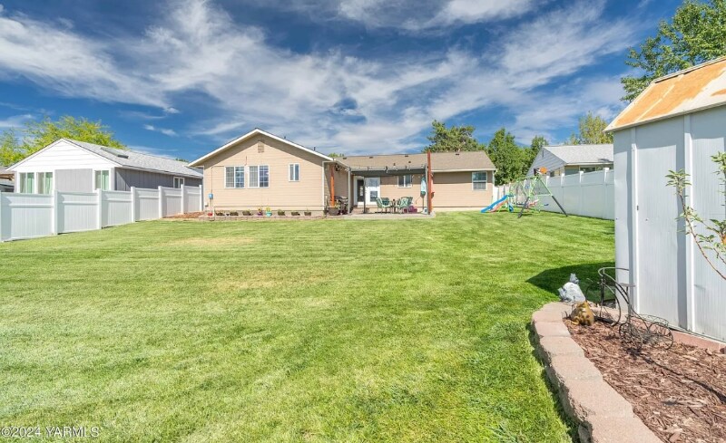 Building Photo - 3204 Butterfield Rd