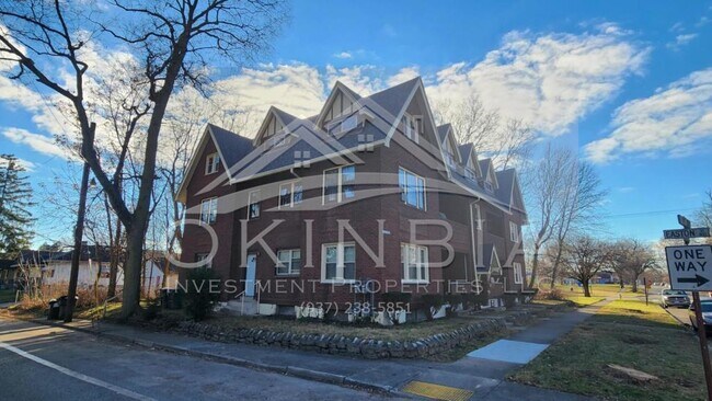 Building Photo - 750 Superior Ave