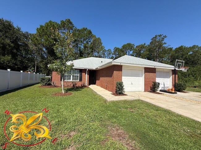 Building Photo - $1595 3/2 - K- Section Great Location Off ...