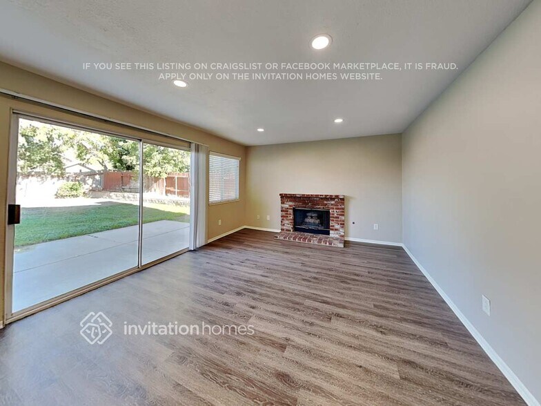 Building Photo - 24808 Half Dome Ct