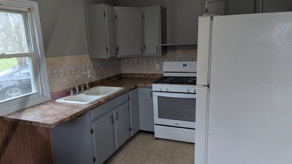kitchen - 4923 State Route 19 S