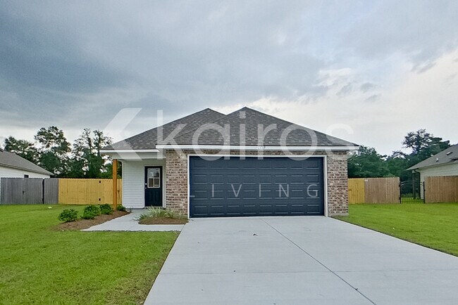 Building Photo - 13769 Pinyon Dr