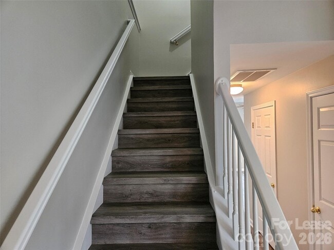 Building Photo - 10427 Alexander Martin Ave