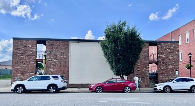 Building Photo - 1340 4th Ave