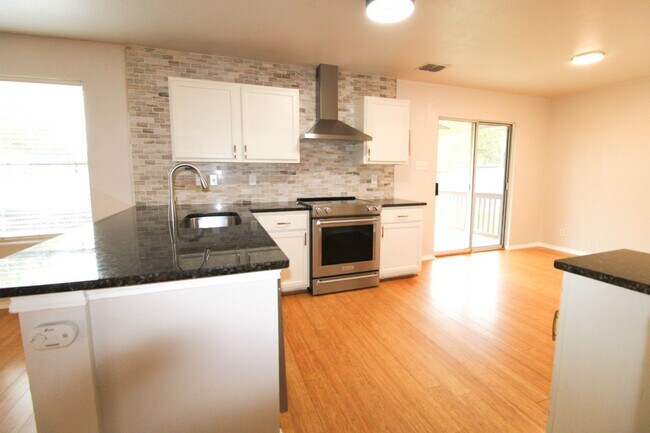 Building Photo - 9706 Battle Pass