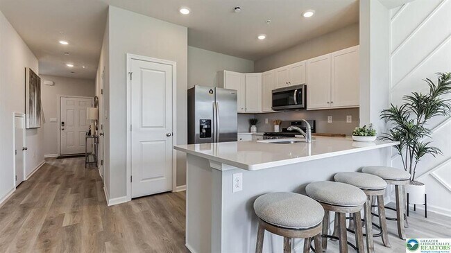 Building Photo - 1264 Susan Cir