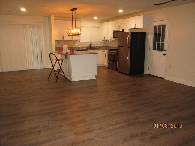 Building Photo - 6712 Ivy Log Dr SW