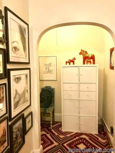 Building Photo - 349 Pleasant St