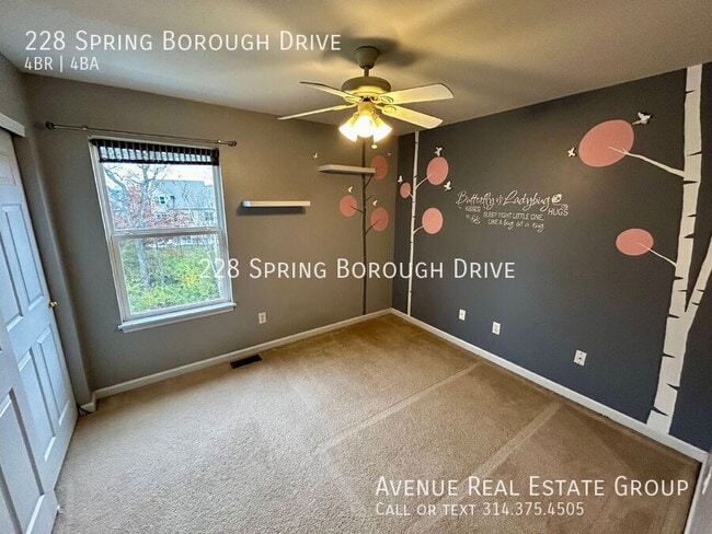 Building Photo - 228 Spring Borough Dr