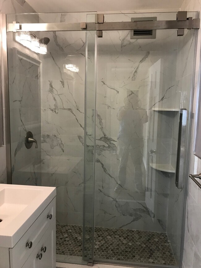 Building Photo - 270 Marin Blvd