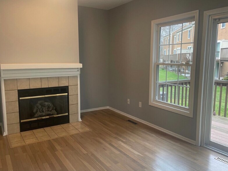 Building Photo - 173 Foxbridge Village Rd