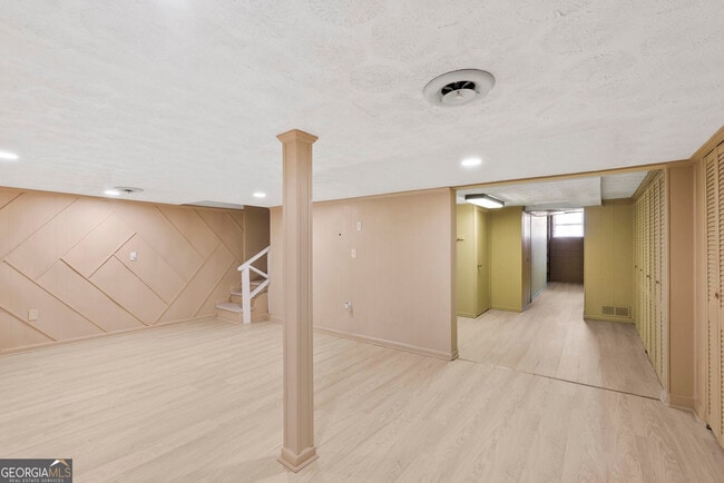 Building Photo - 4205 S Hurt Rd SW