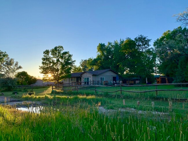 Building Photo - 601 Gutcher Dr
