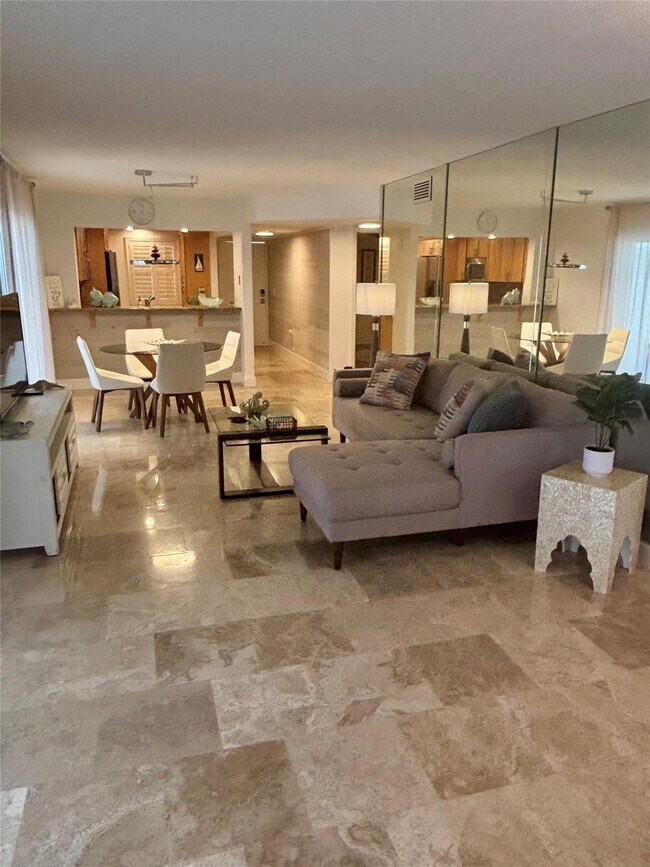 Building Photo - 10980 S Ocean Dr