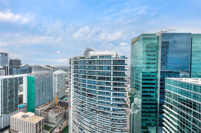 Building Photo - 300 Biscayne Blvd Way