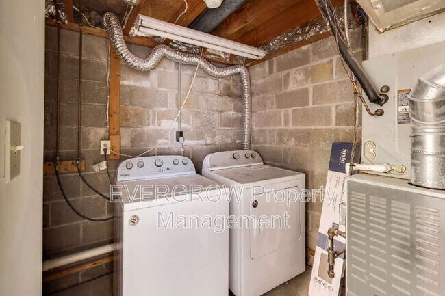 Building Photo - 3741 Lima Ct