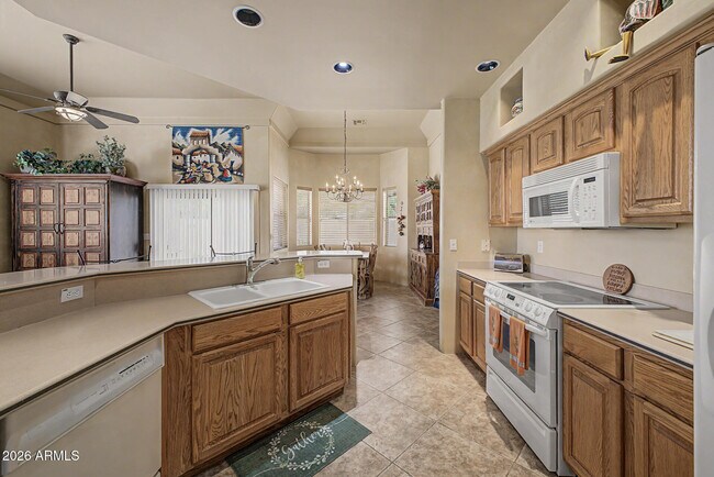 Building Photo - 6540 E Redmont Dr