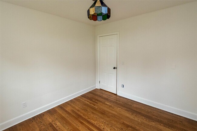 Building Photo - 37 Clover Hill Dr