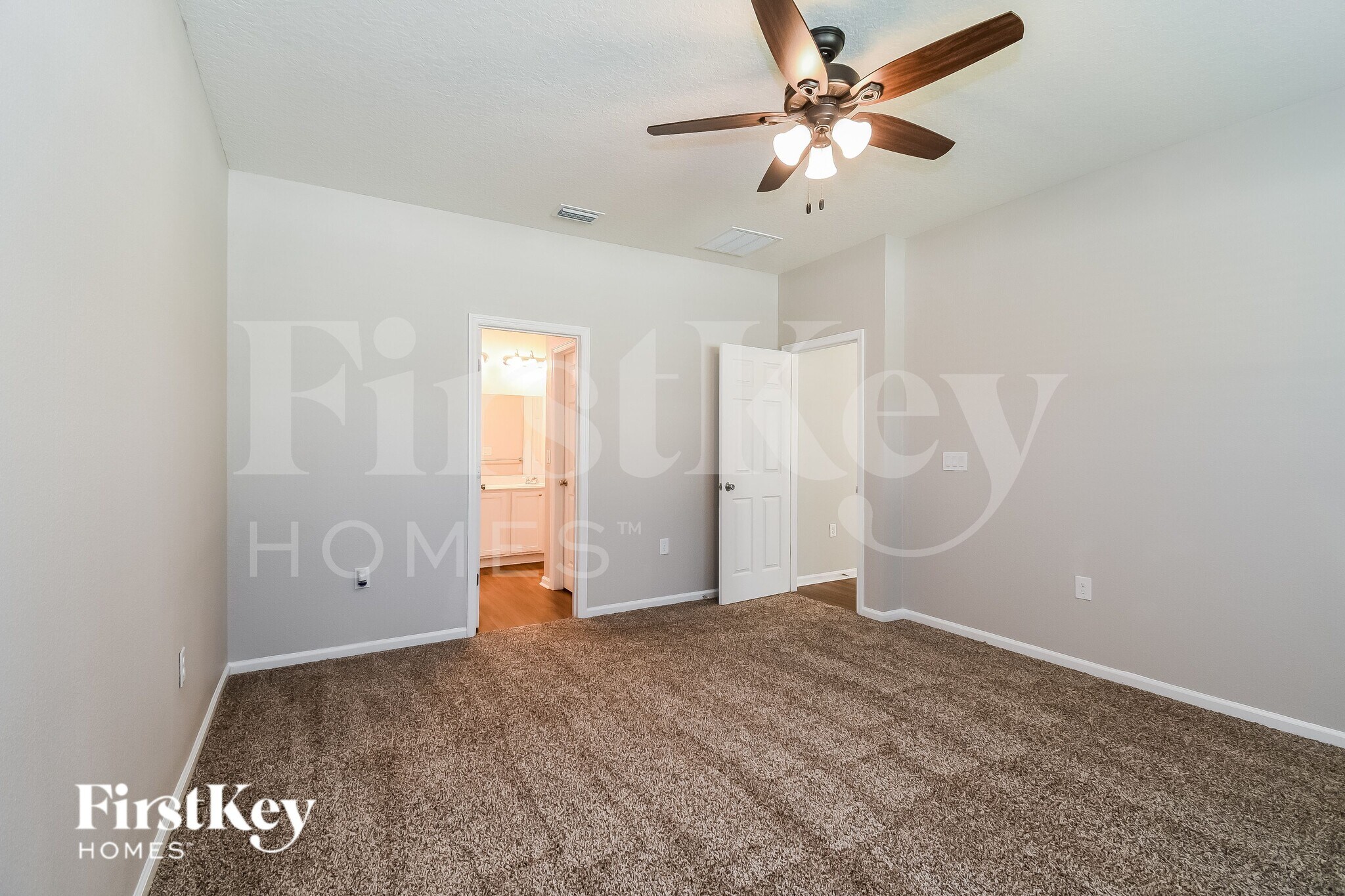 Building Photo - 205 Orient Dr