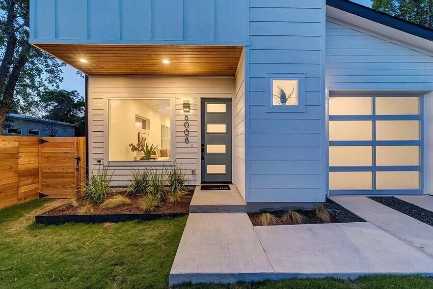 Building Photo - 5008 Lott Ave