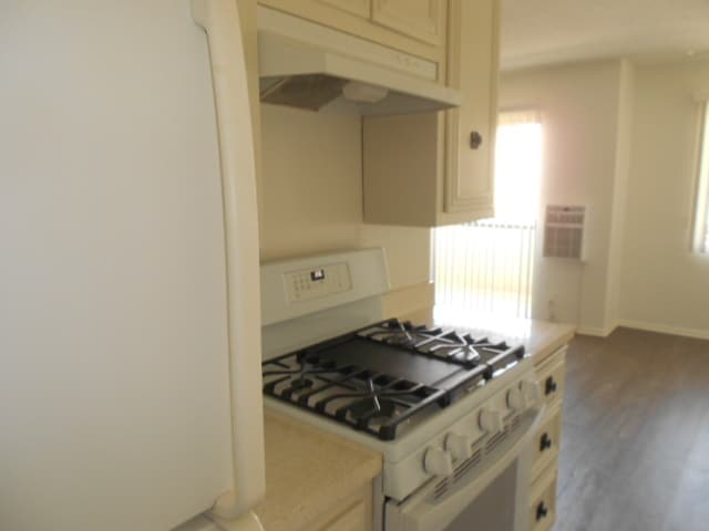 Floorplan - 1806 CORINTH AV