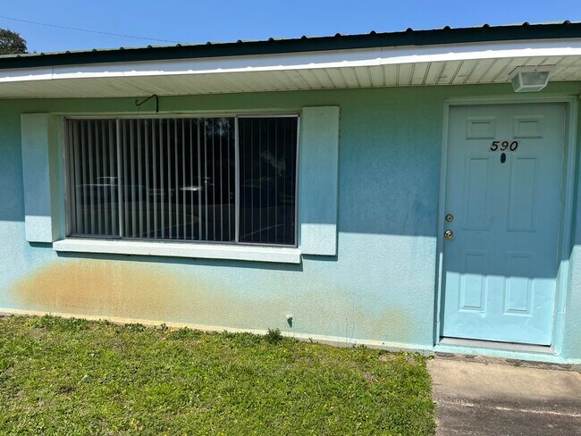 Building Photo - 590 Florosa Ct