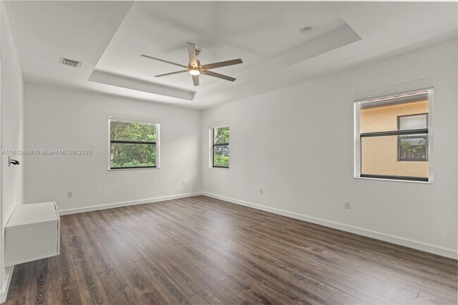 Building Photo - 3502 W 86th Terrace