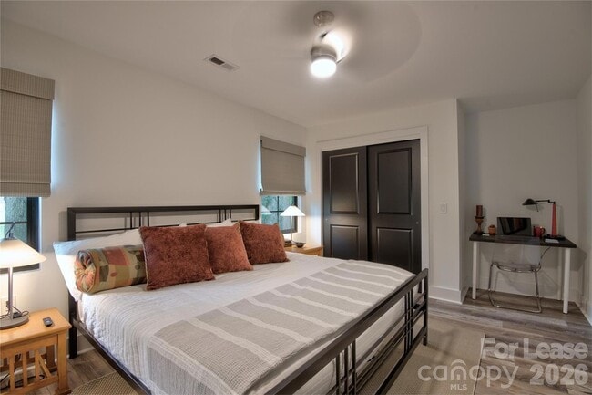 Building Photo - 3945 Rockfern Rd