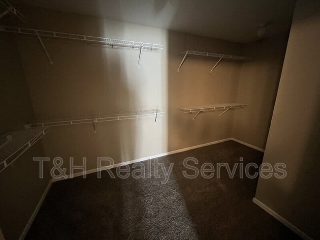 Building Photo - 1422 Dowell St