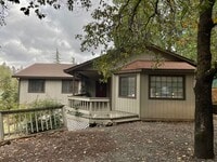 Building Photo - Great family home in Alta Sierra