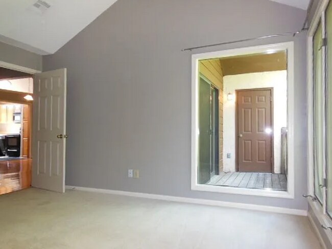Building Photo - 4831 Horton St
