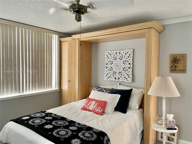 Building Photo - 3150 W Rolling Hills Cir