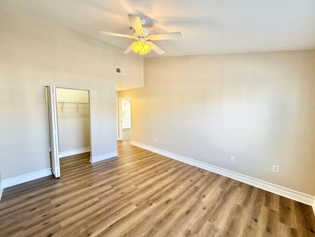 Building Photo - ** FAIRWAY PRESERVE ** 3 BED / 2 BATH CONDO - PET OK! - NORTH NAPLES - ANNUAL RENTAL