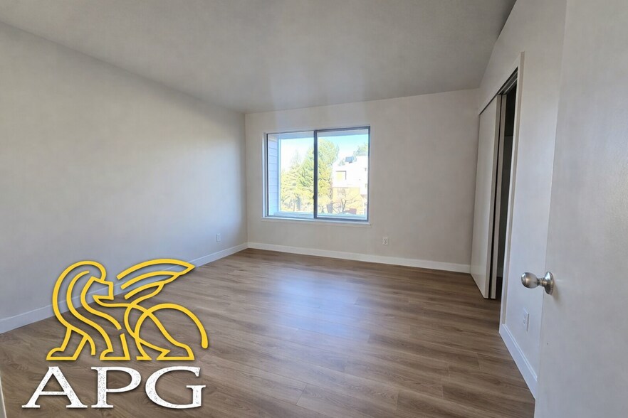 Building Photo - 1070 Acapulco Ct