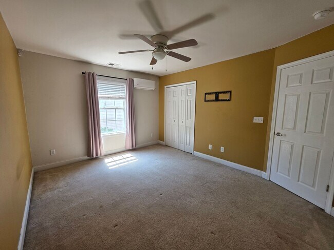 Building Photo - 177 Mill House Ln