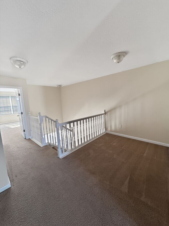 Building Photo - 403 Valdez Ct
