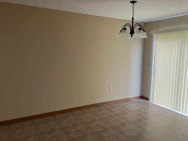 Building Photo - 1046 Laurel Tree Ct