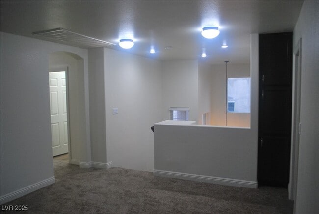 Building Photo - 10031 Cranbrook Falls Ct