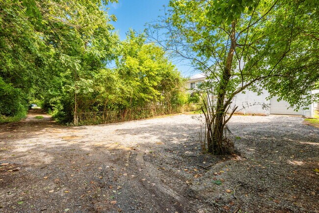 Building Photo - 2611 Andrews St