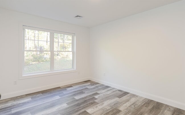 Building Photo - 359 Monadnock St