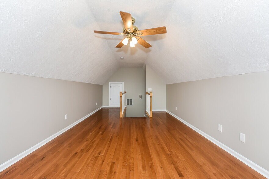 Building Photo - 3427 Belle Chase Dr
