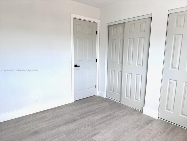 Building Photo - 2421 N 56th Terrace