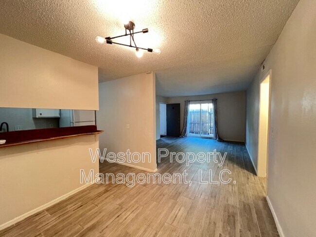 Building Photo - 6032 Northwest Expy