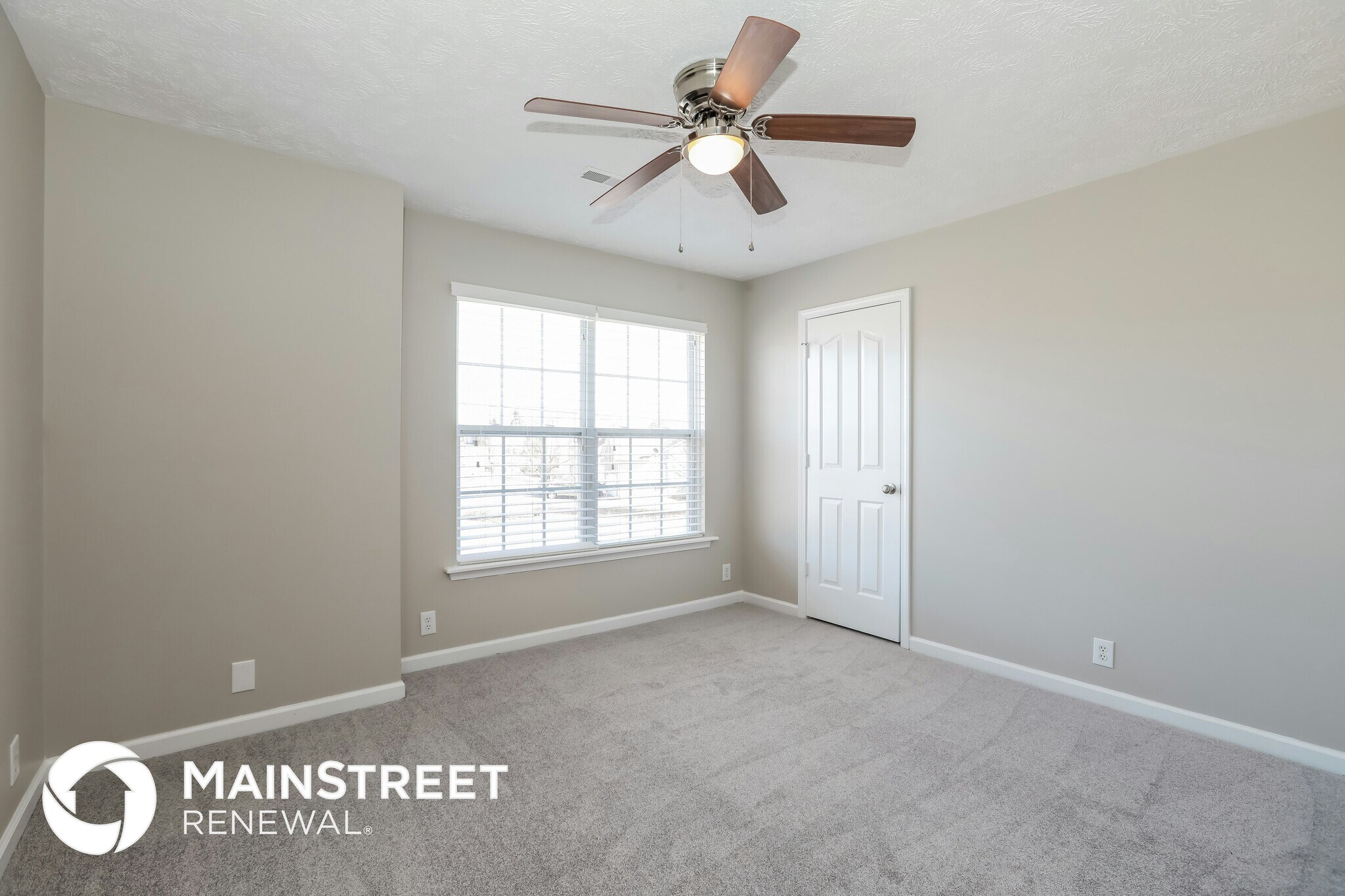 Building Photo - 1301 Fall Pkwy