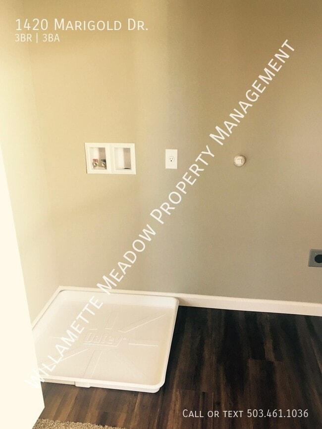 Building Photo - 1420 Marigold Dr