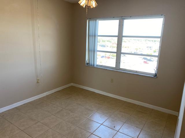 Building Photo - 8950 Park Blvd N