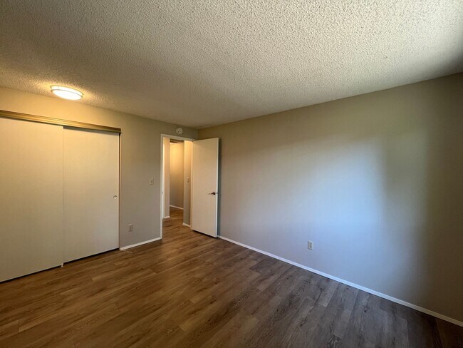 Building Photo - 3643 SE Tenino St