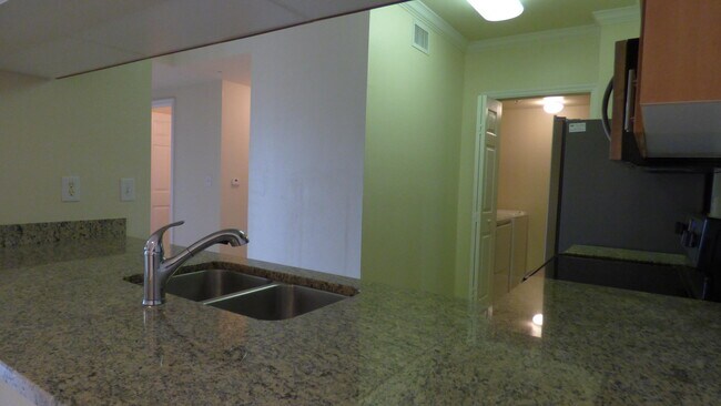 Building Photo - 6510 Emerald Dunes Dr