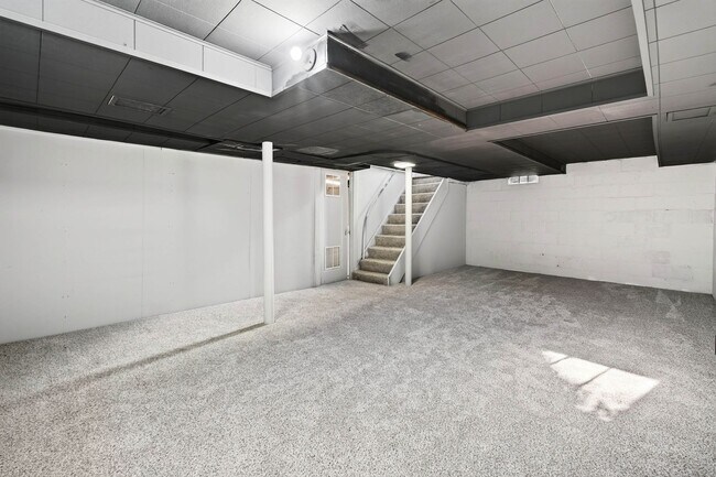 Building Photo - 4417 Poppleton Ave